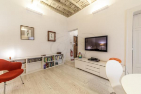 Kolis House